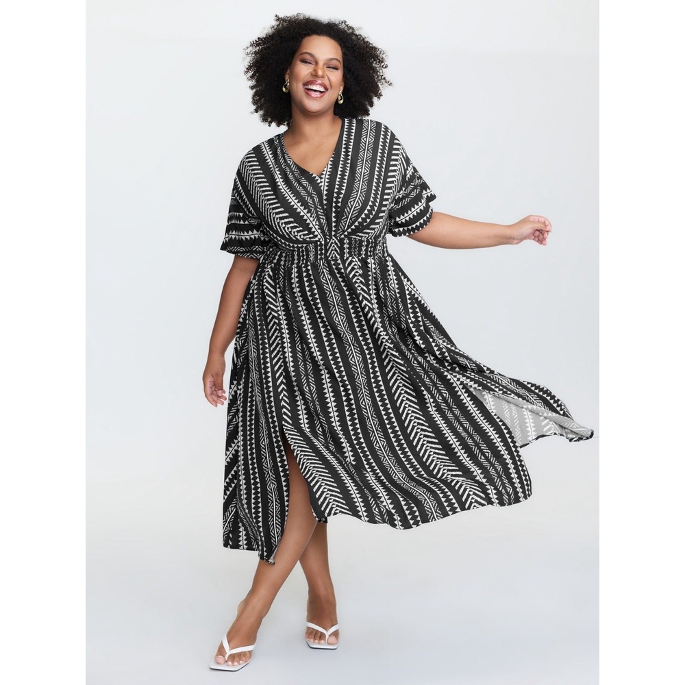 BloomChic Maxi Dress Black White Elastic Waist Plus Size 18-20 NWT V Neck